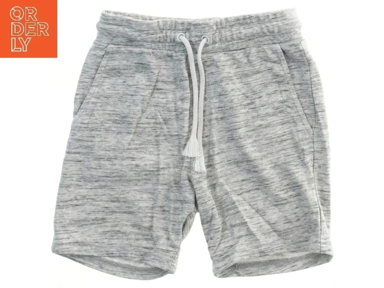 Billede 1 - Grå sweatshorts fra H&M (str. 134)