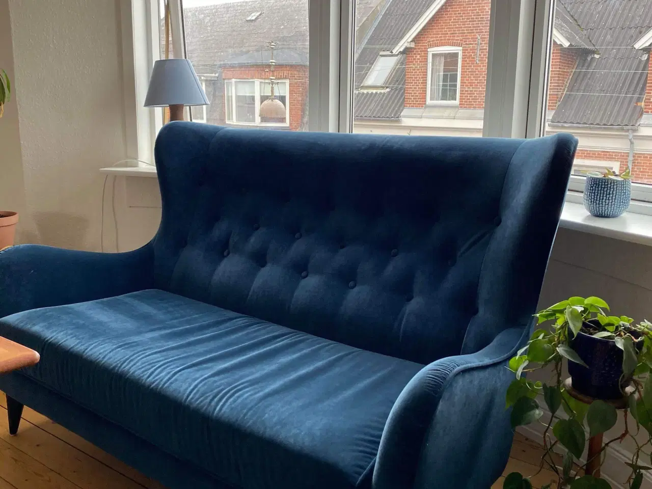 Billede 1 - 2,5 personers sofa i blå velour 