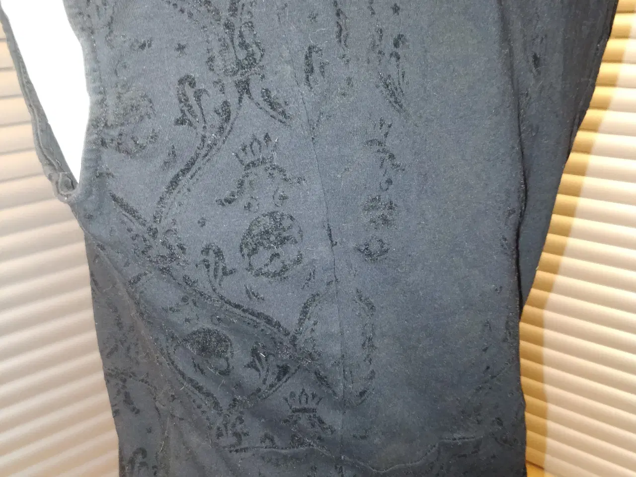 Billede 5 - Fin og simpel T-shirt goth kjole 