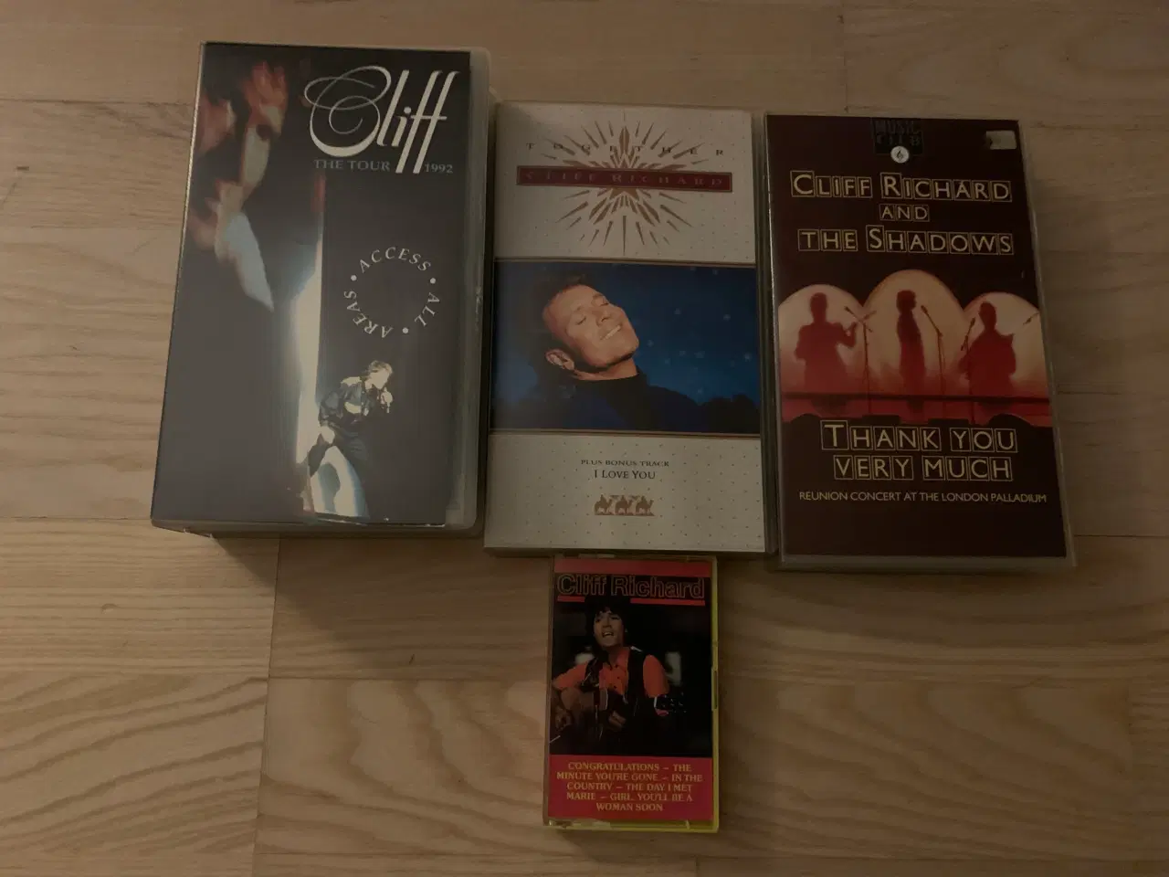Billede 4 - CLIFF RICHARD MUSIK