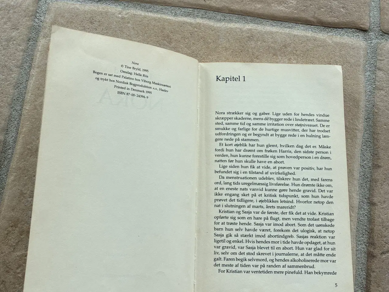 Billede 3 - Nora bog af Tine Bryld