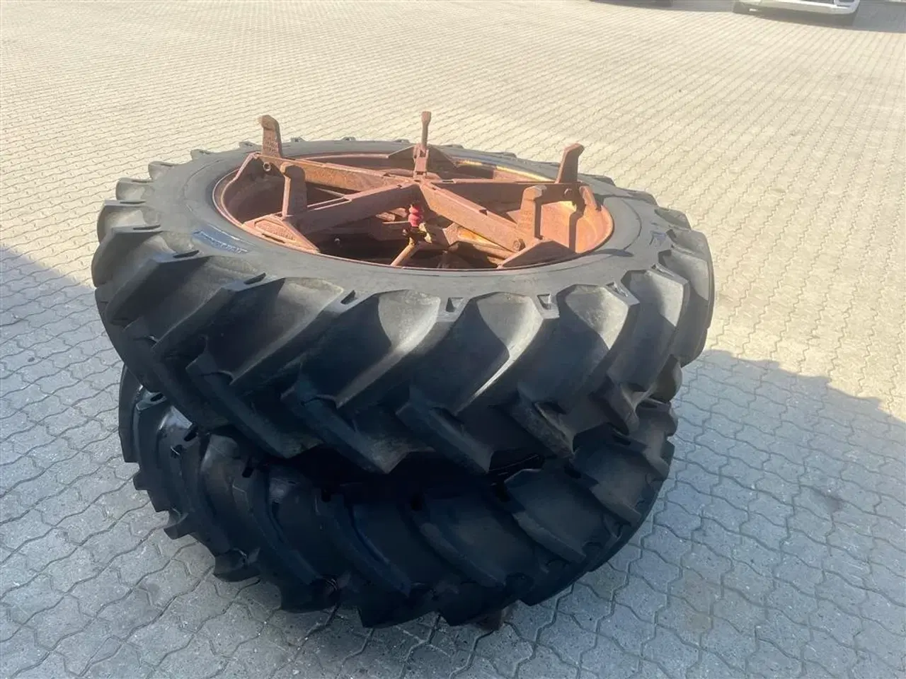 Billede 5 - Goodyear Tvillingehjul til traktor