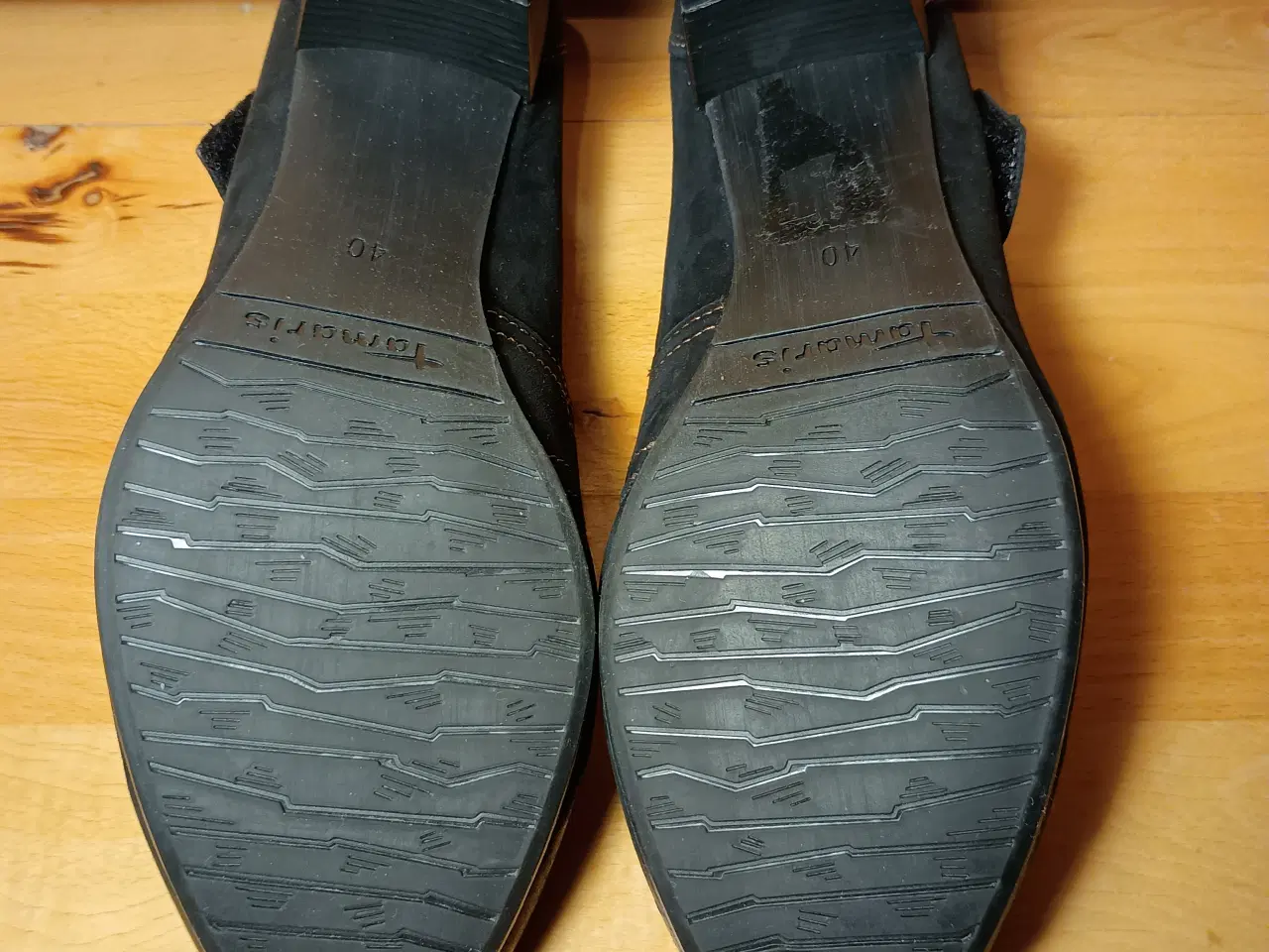 Billede 7 - Smarte sorte sko, str. 40. Mærke: Tamaris