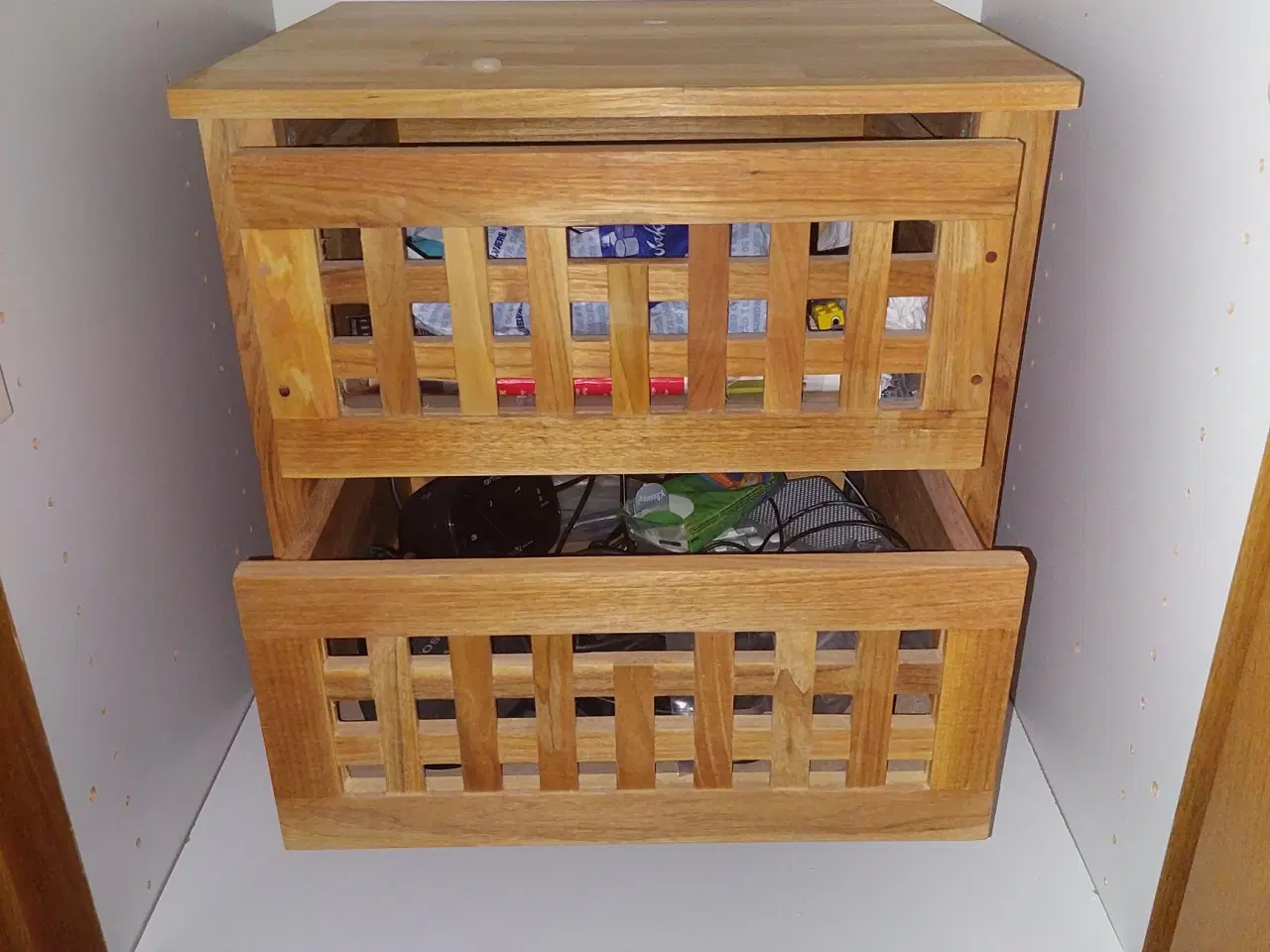 Billede 1 -  1 STK Sengebord