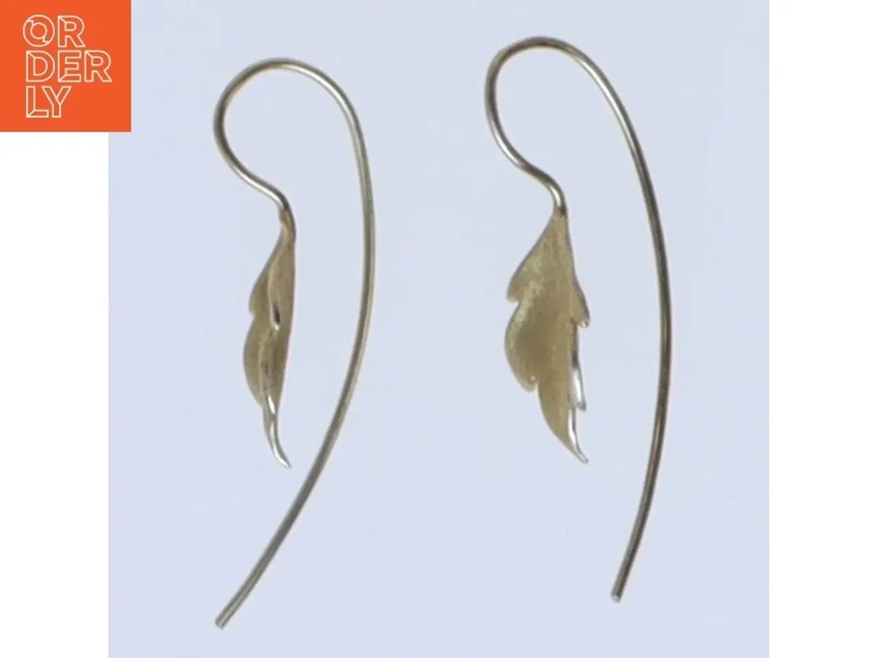 Billede 1 - Guld øreringe med bladform (str. 3,5 cm)