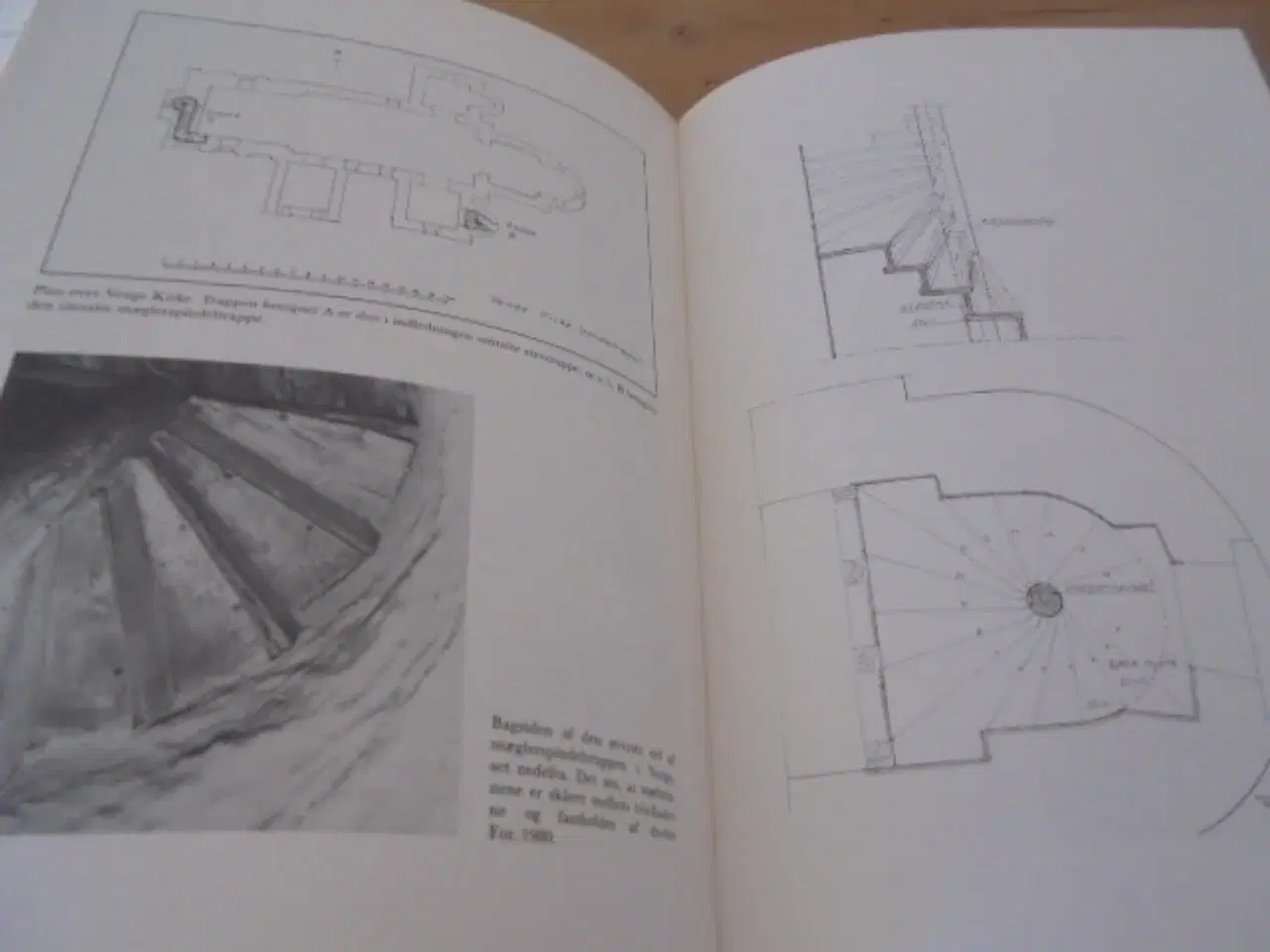 Billede 2 - Vindeltrapper af træ i Danmark – meget fin stand