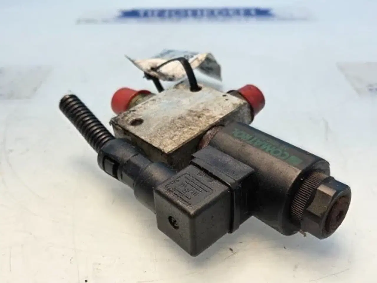 Billede 6 - Massey Ferguson 7274 Trykventil 45110054