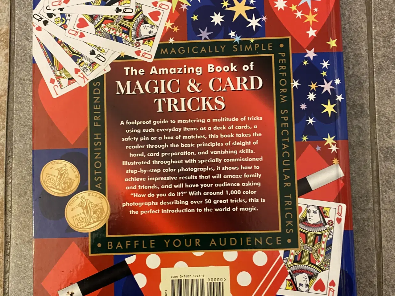 Billede 2 - Bogen “ Amazing Magic & Cars Tricks”