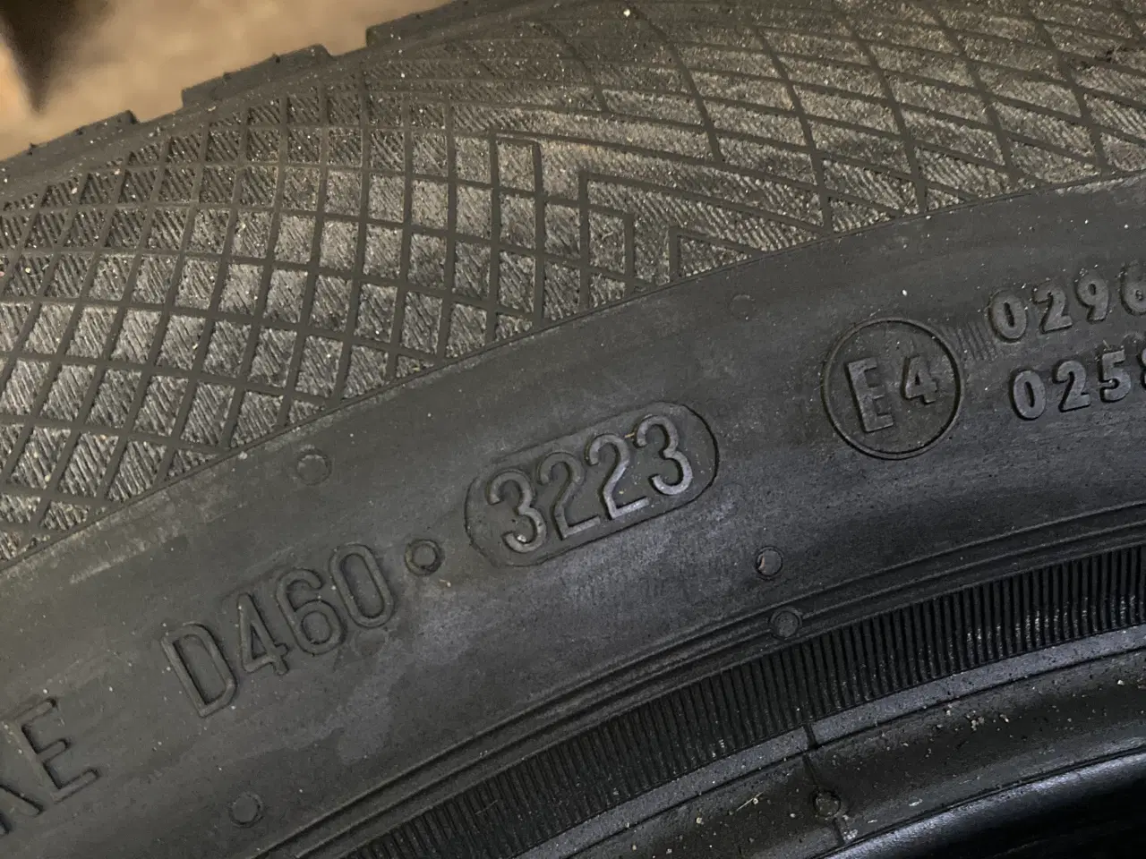 Billede 2 - 215/60R18 Continental vinter dæk 4 stk