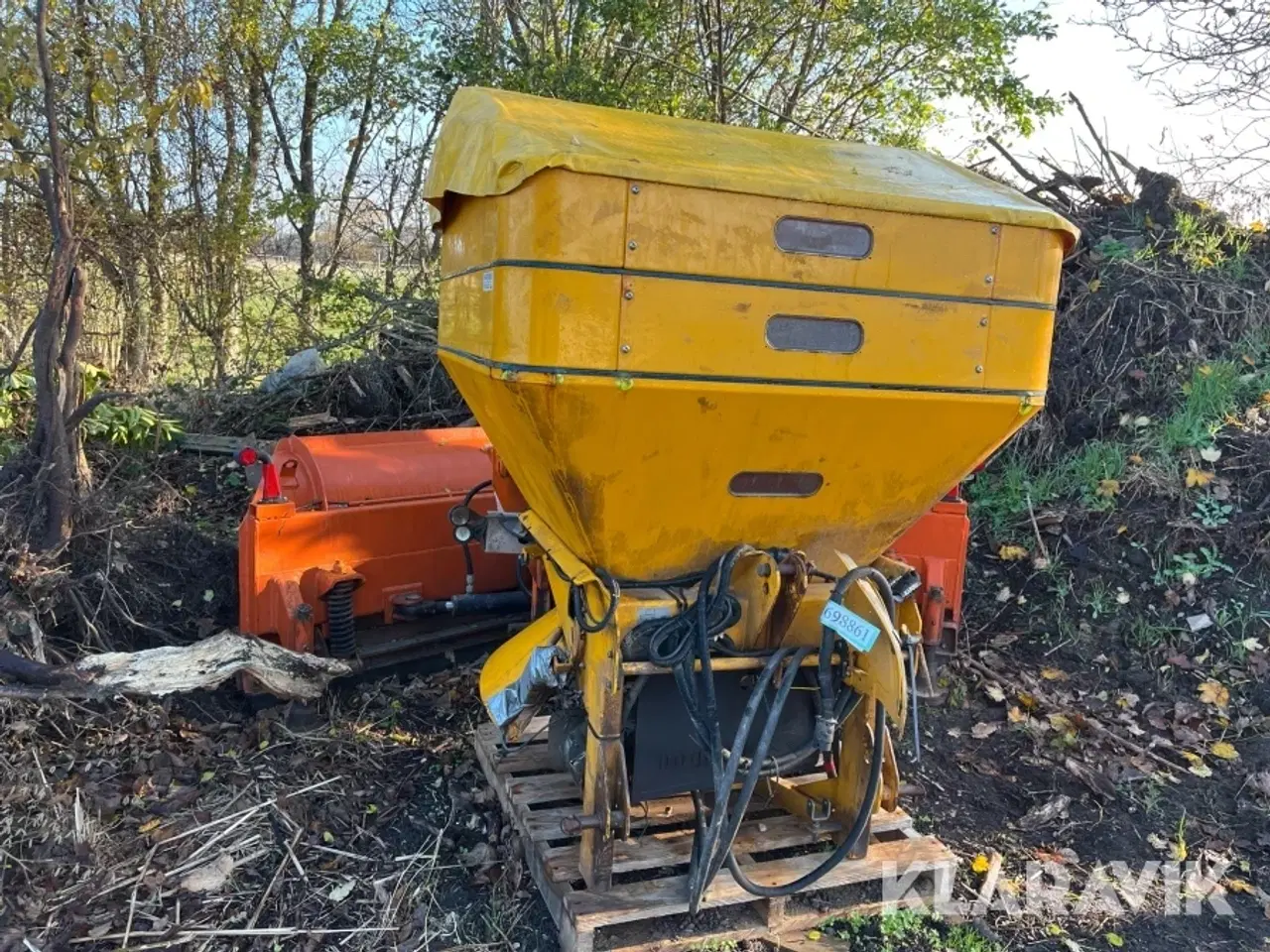 Billede 3 - Saltspreder og sneplov Bøgballe 217