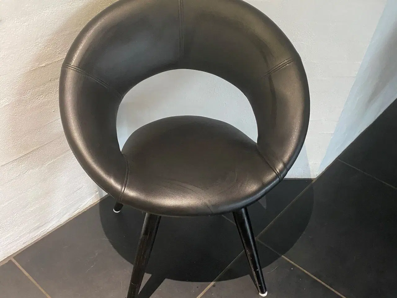 Billede 1 - 8 stk. stole kun brugt i sommerhus