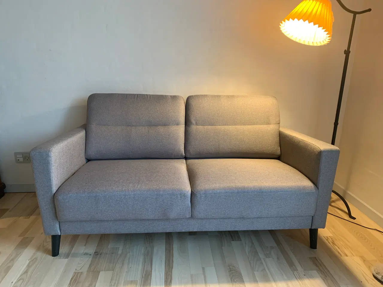 Billede 2 - 2. Pers. Sofa (lys brun)