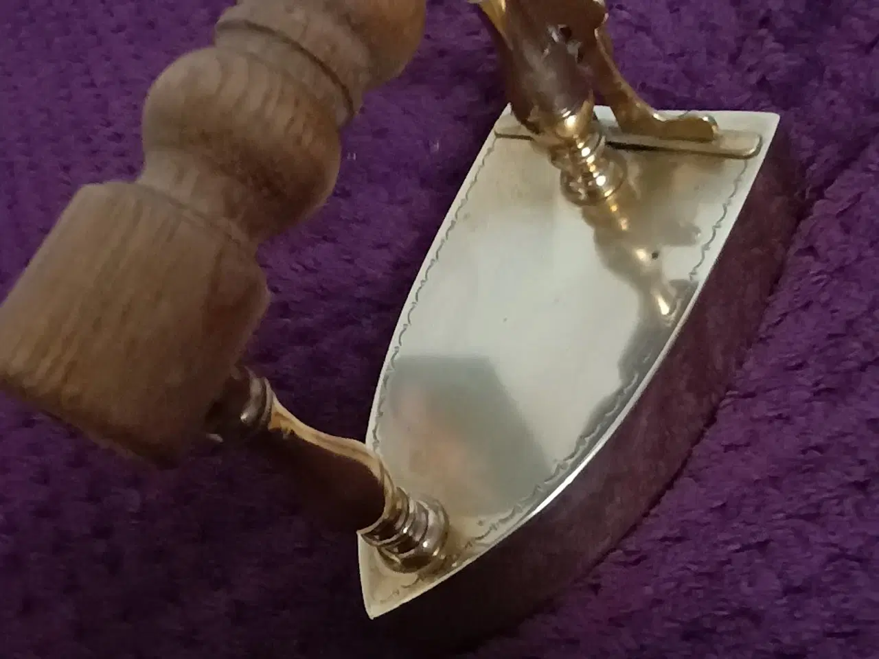 Billede 3 - Gammel messing strygejern fra 1807