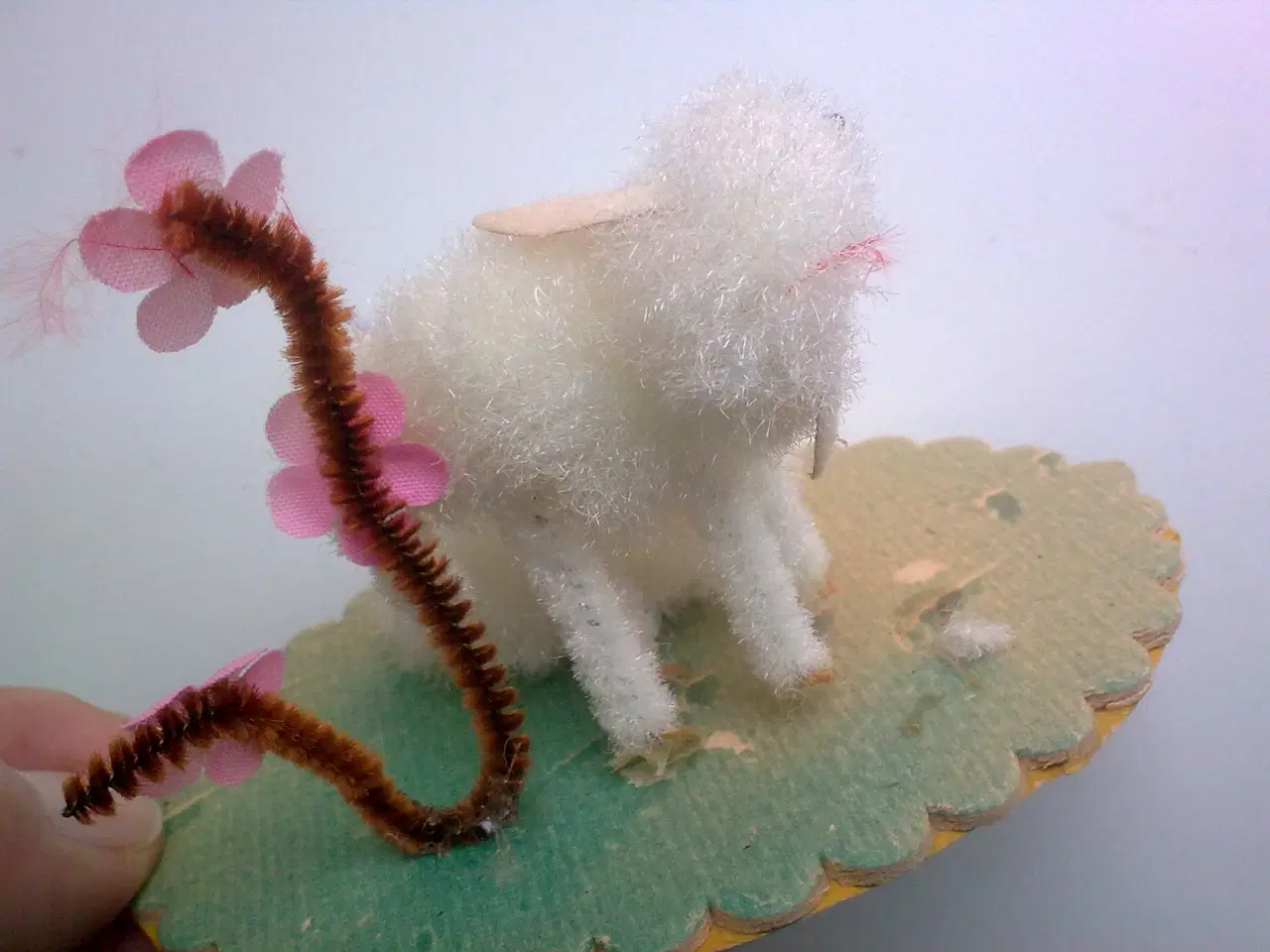 Billede 4 - RETRO påske figur m kyllinger og får og får ikke