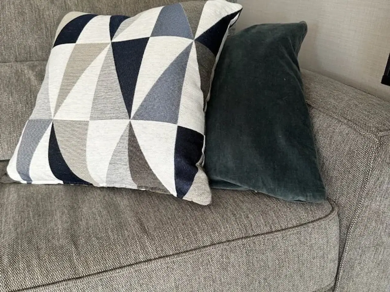 Billede 4 -  fin Hjørnessofa/Chaiselong. Fra Dyre og Røgfrit 