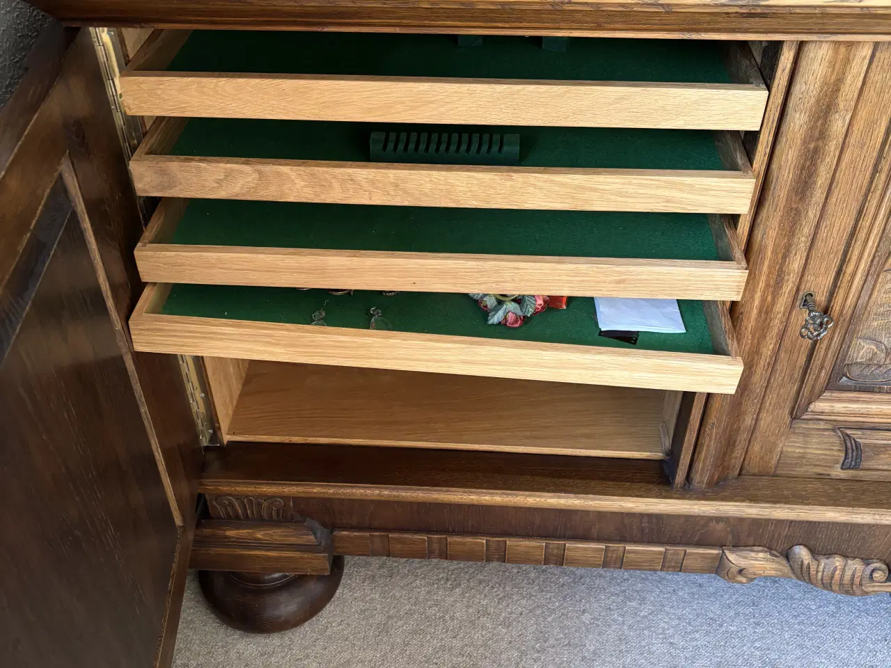 Billede 4 - Unik skænk i massiv Ege træ