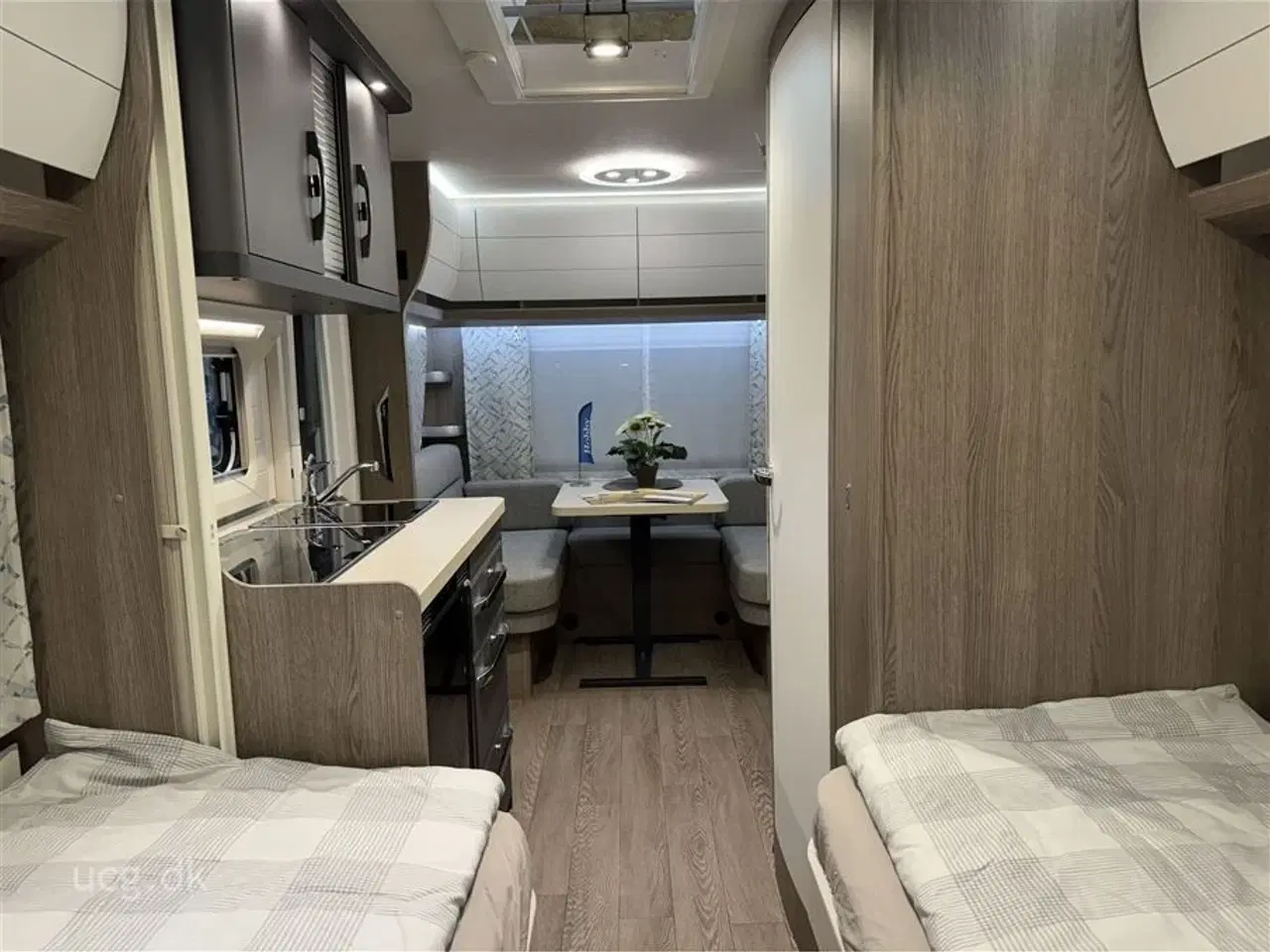 Billede 10 - 2025 - Hobby On Tour 460 DL Prisen er inkl. klargøring, gastest, fugttest, syn og nummerplade.