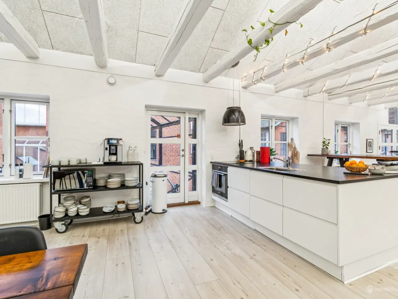 Billede 5 - Lyst og indbydende kontor med nordisk æstetik og unikke detaljer