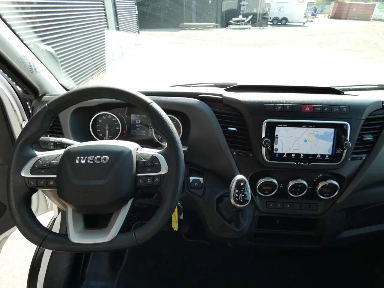 Billede 11 - Iveco Daily 35S16 4100mm 2,3 D m/Alukasse med lift Hi-Matic 156HK Ladv./Chas. 8g Aut.