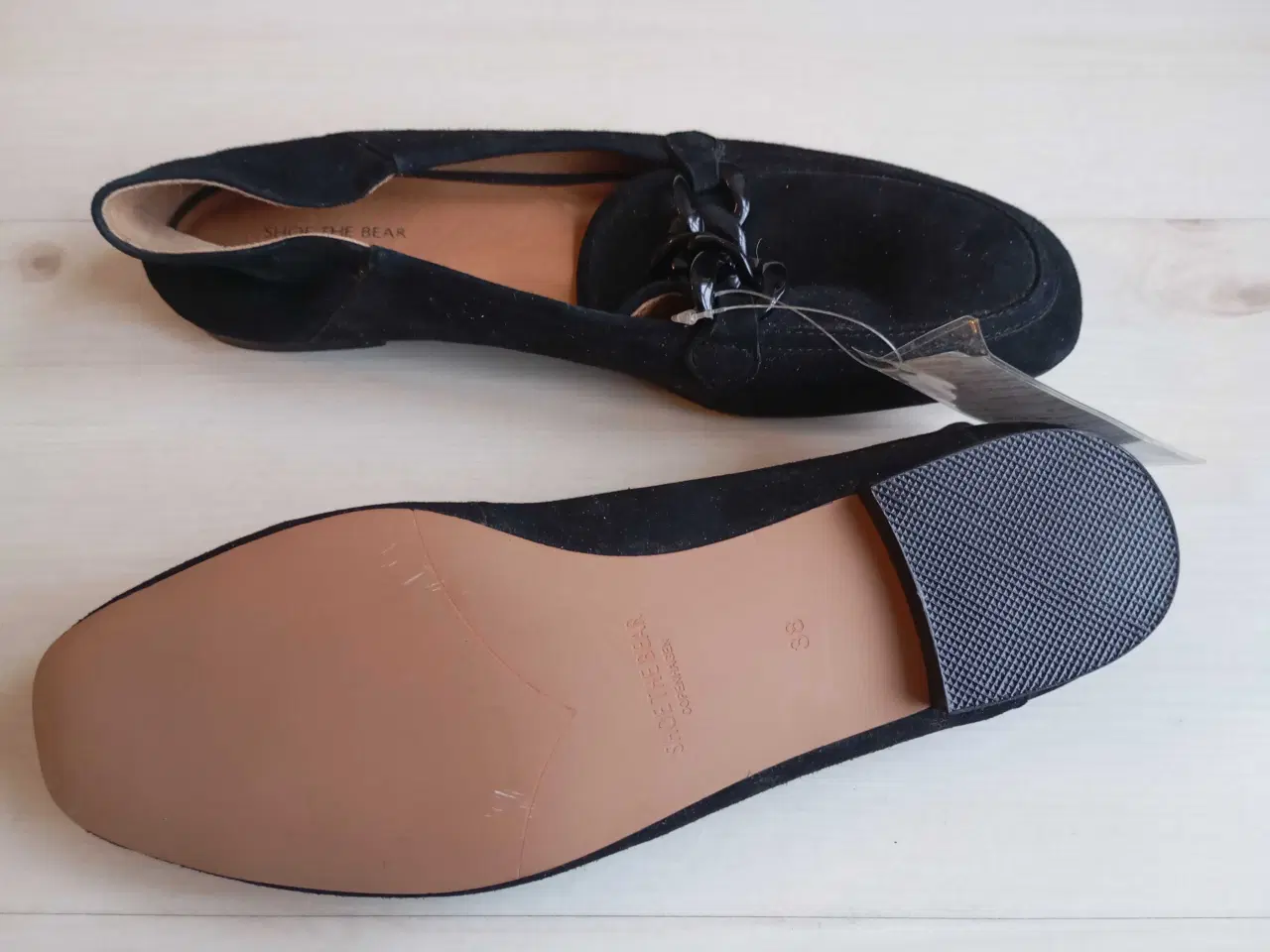 Billede 4 - Helt nye sko uden hæl. Str. 38