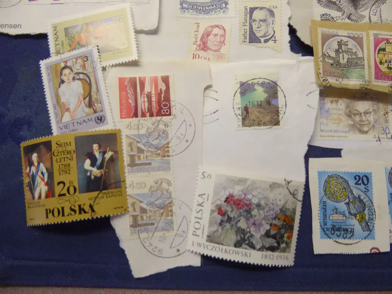 Billede 4 - Danske og udenlandske frimærker fra 1990'erne