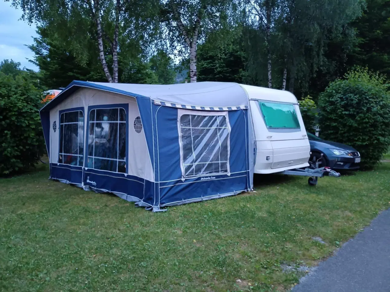 Billede 2 - Adria Unica 462 Campingvogn Årgang 2002 med MOVER