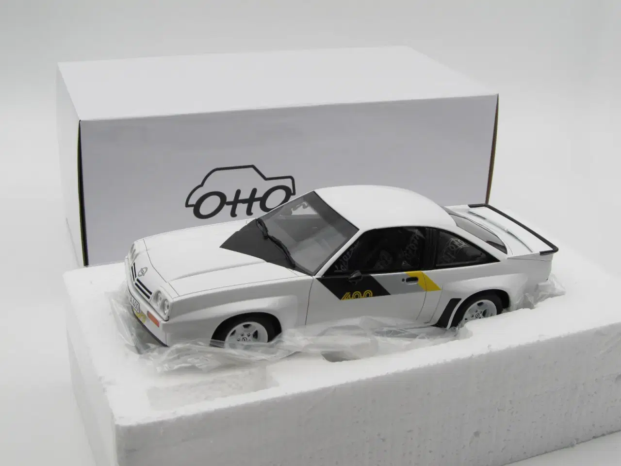 Billede 2 - 1982 Opel Manta 400  Limited edition - 1:18