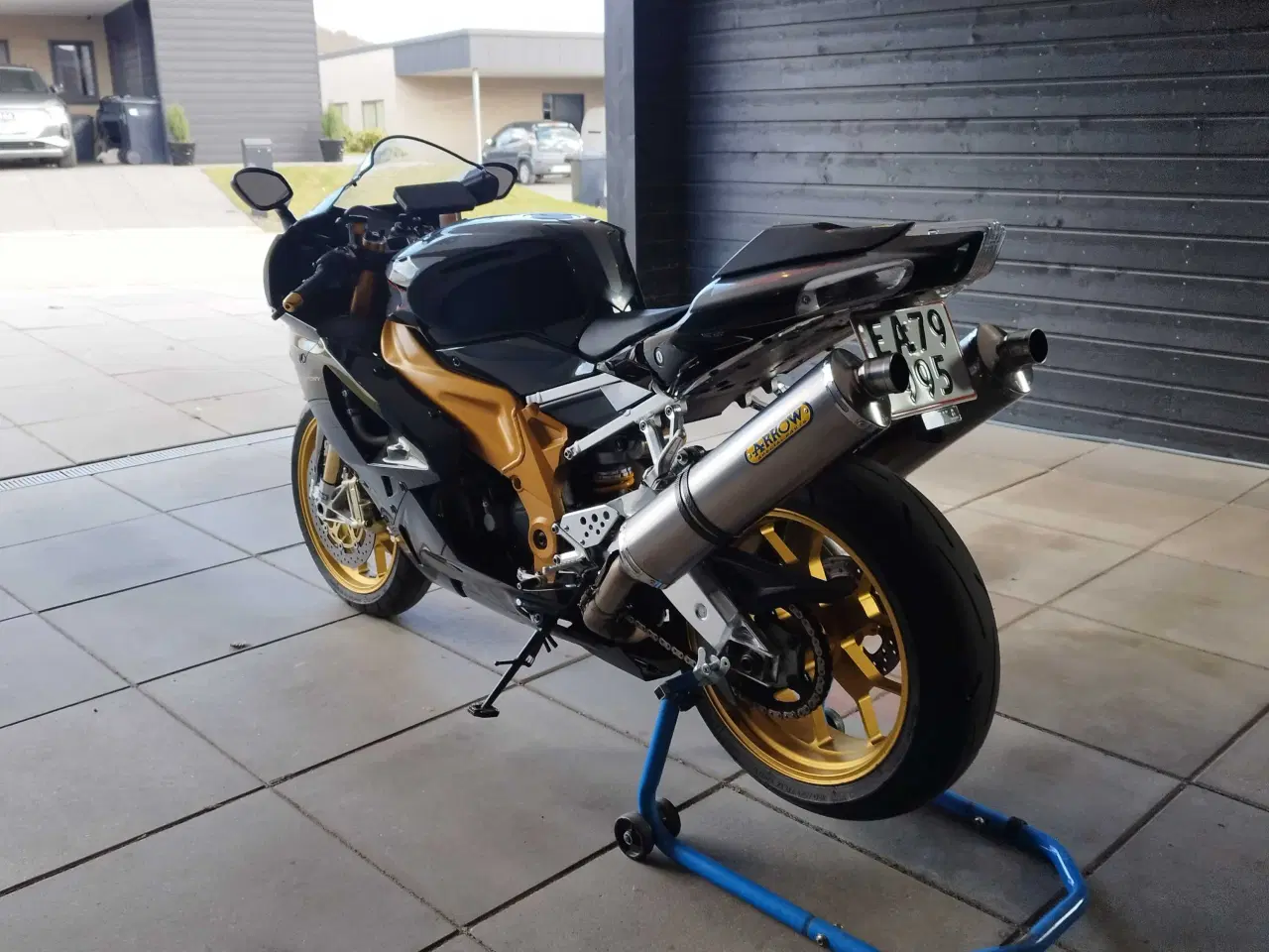 Billede 4 - Aprilia RSV 1000 RR Factory 