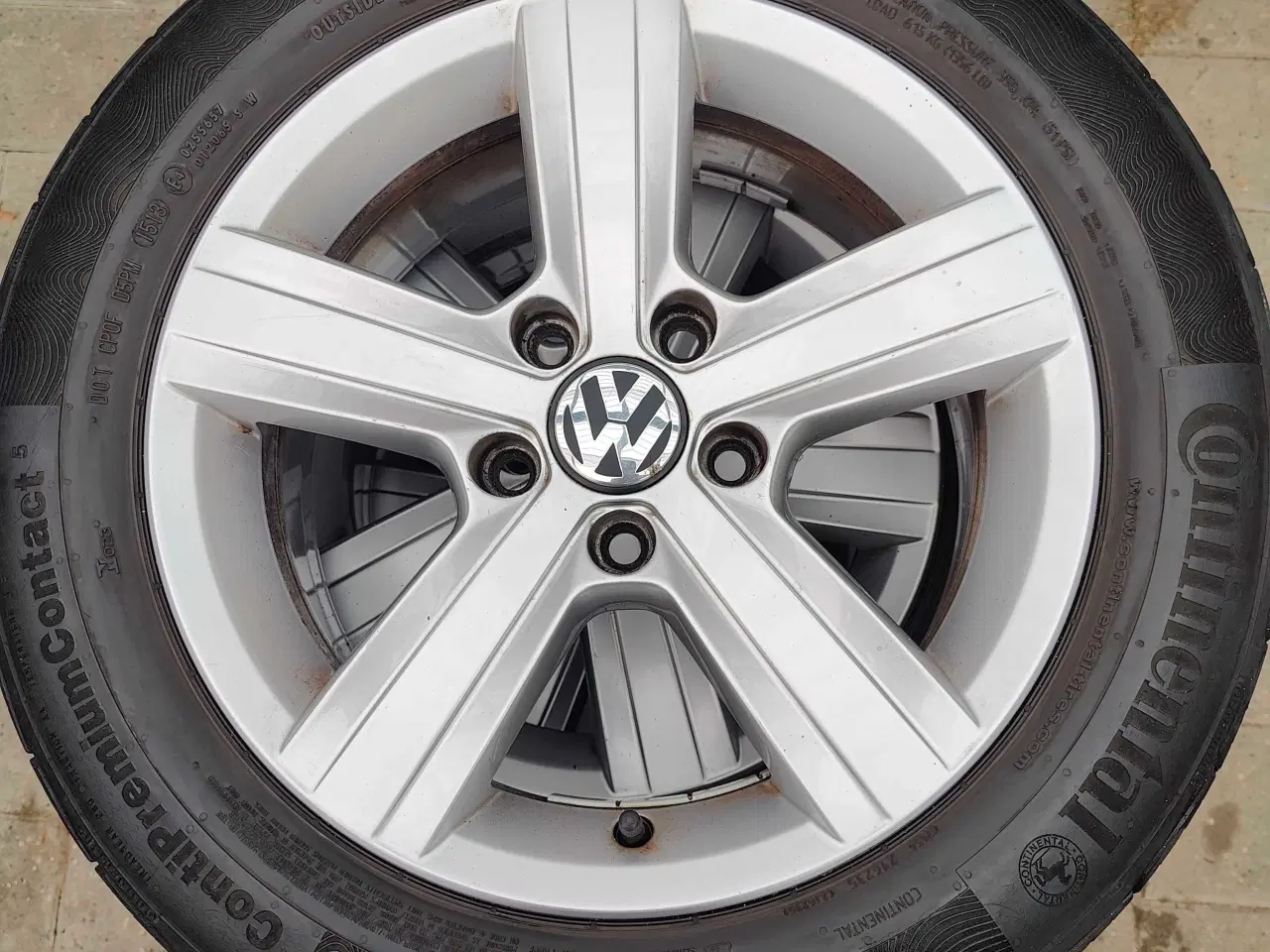 Billede 1 - Orginale VW Alufælge 16" med dæk 