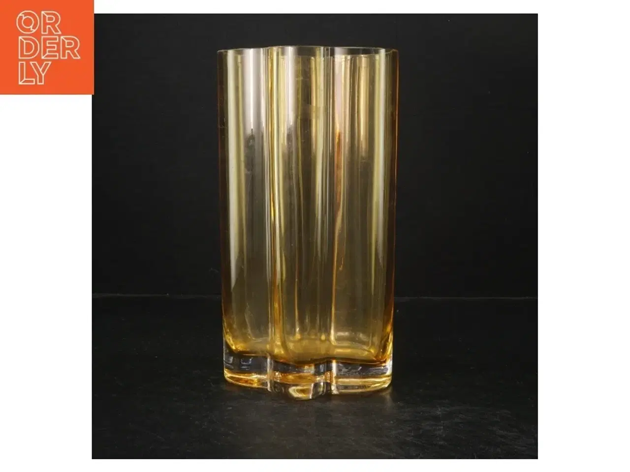 Billede 1 - Brunt glasfad (str. 24 cm)