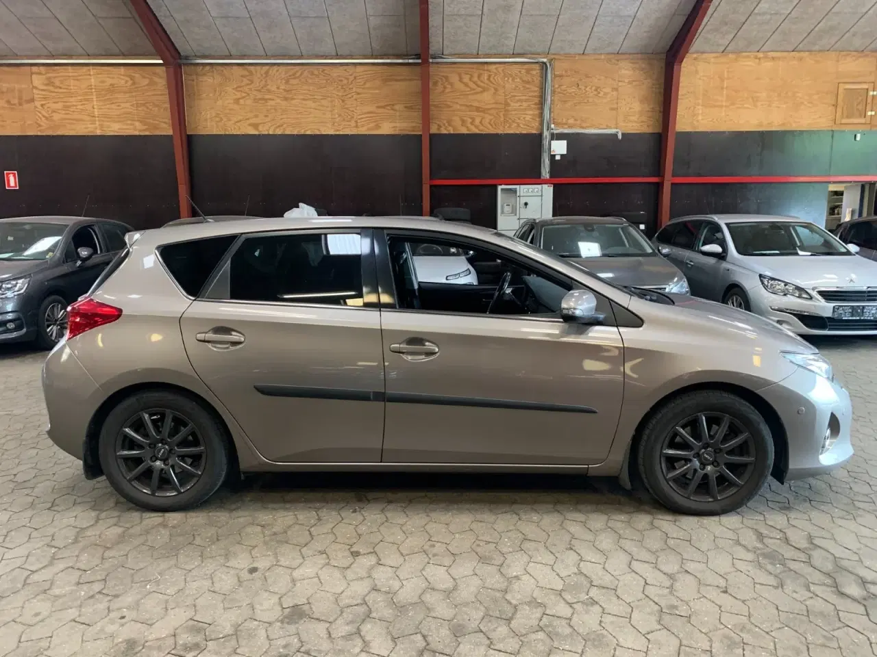 Billede 4 - Toyota Auris 2,0 D-4D T2 Premium Comfort