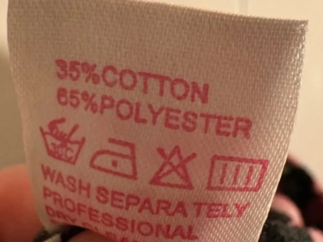 Billede 4 - Blomstrede bukser -  str. 158