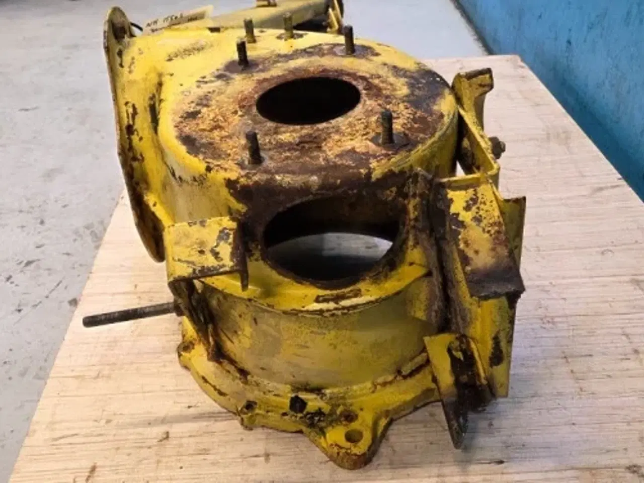 Billede 11 - New Holland 1550S Tømmerør Hus 80350390