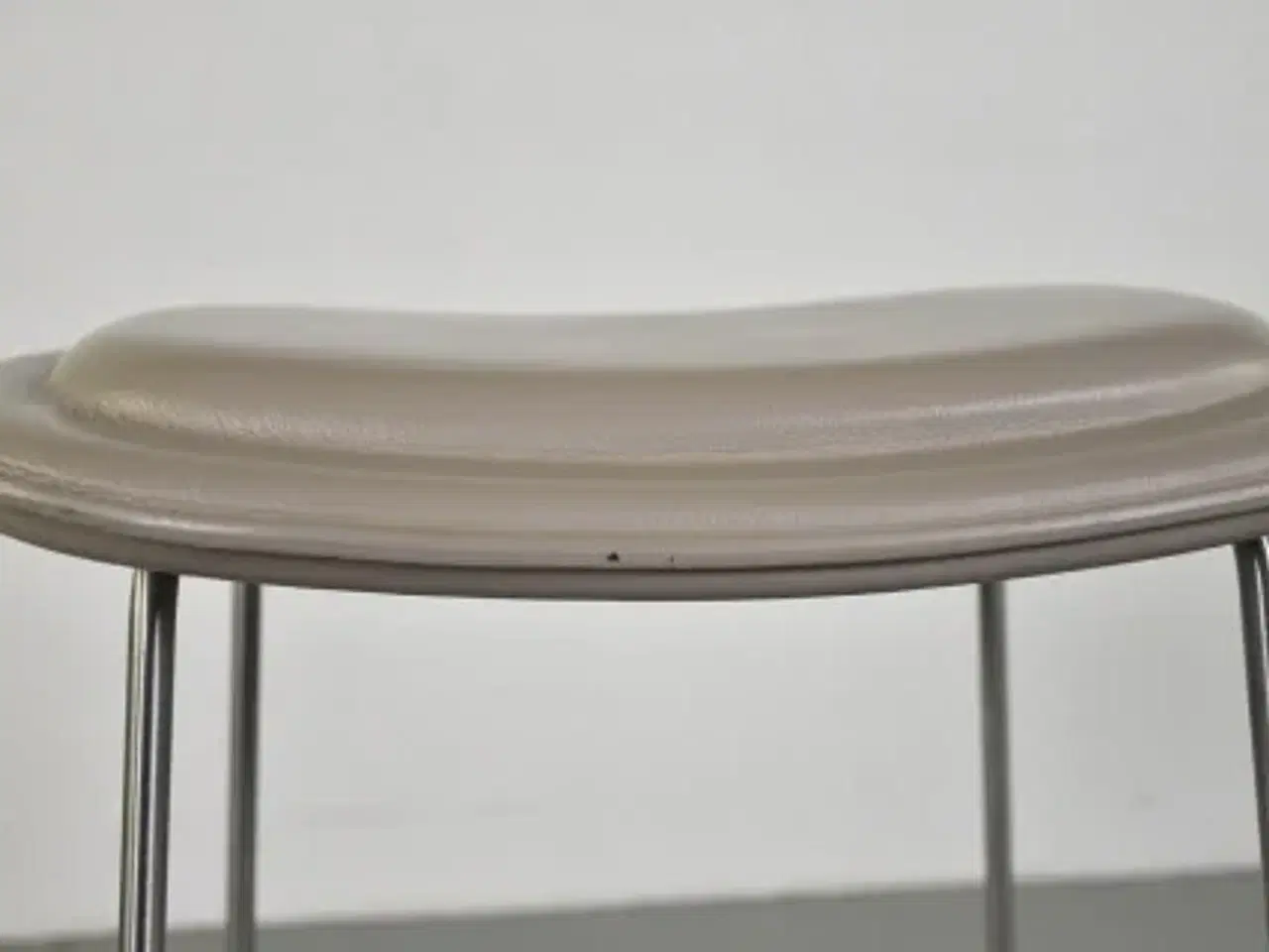 Billede 5 - Cappellini barstol med beige-malet læder på sædet, høj model