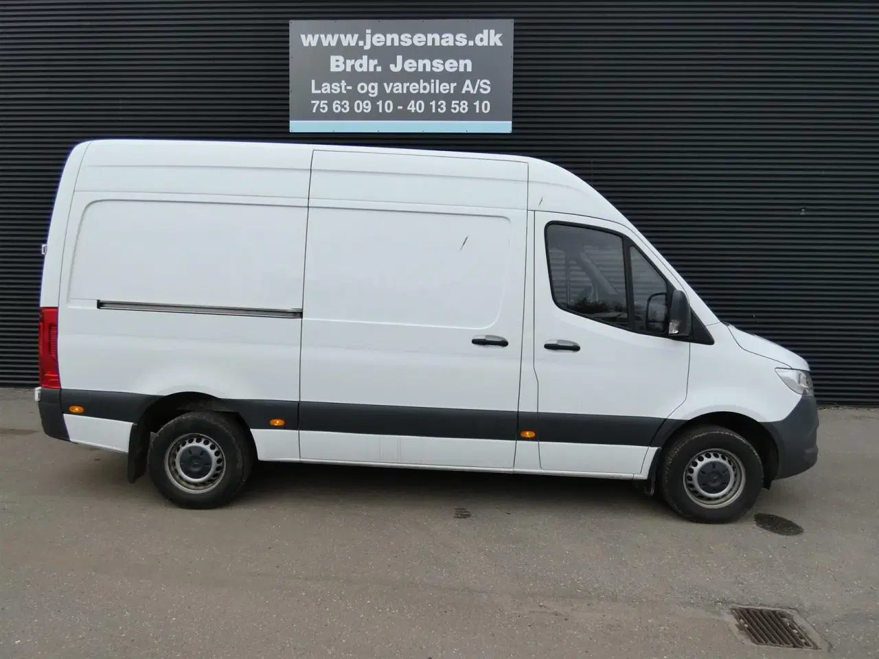 Billede 2 - Mercedes-Benz Sprinter 317 2,0 CDI A2 H2 RWD 9G-Tronic 170HK Van Aut.