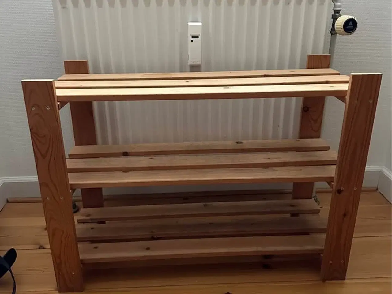 Billede 1 - Skoreol i træ 