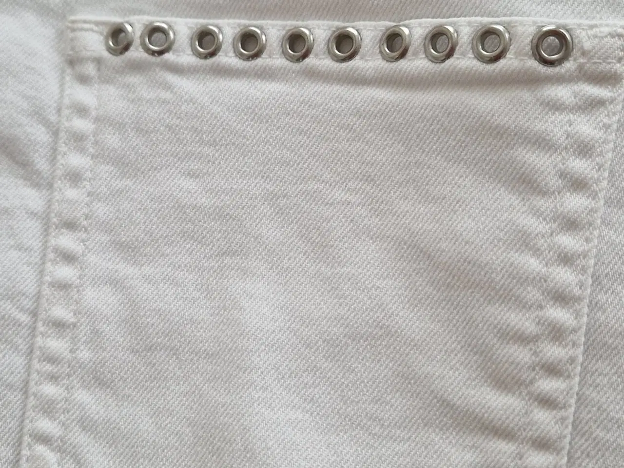 Billede 4 - Nederdel hvid canvas/stretch mrk Gerard Darel 