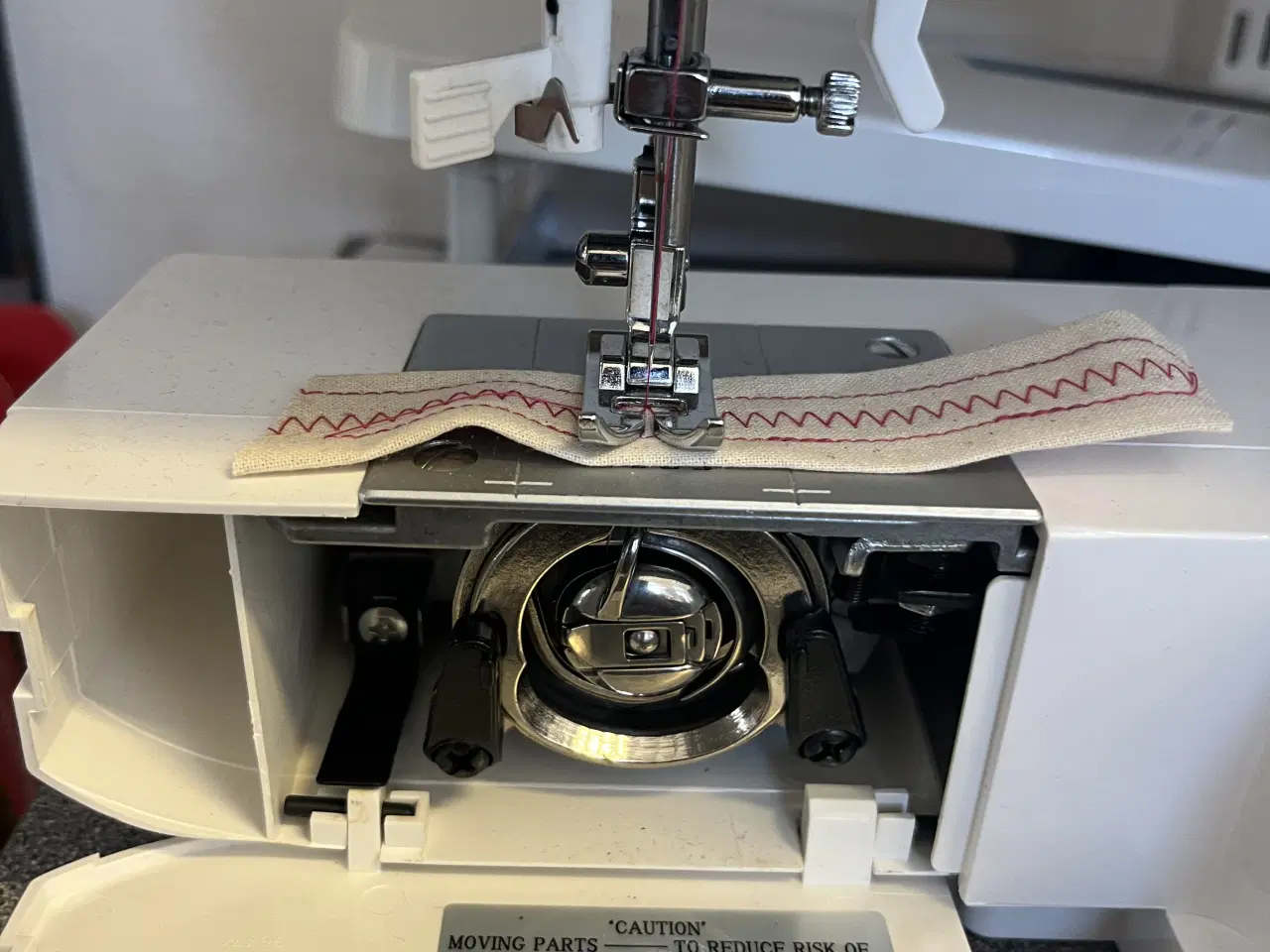 Billede 4 - Singer symaskine med forlængerbord