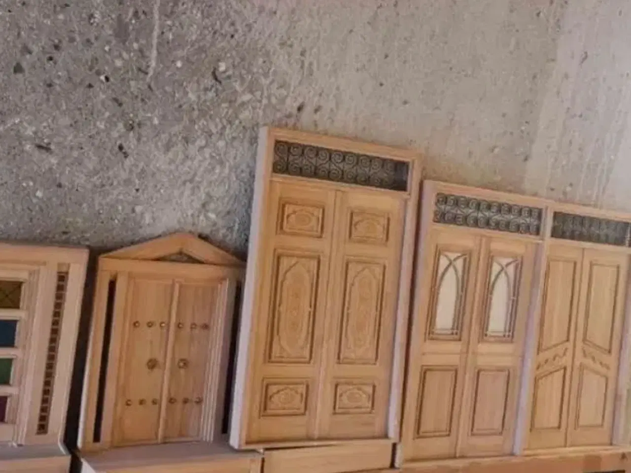 Billede 2 - Små håndlavet trædøre