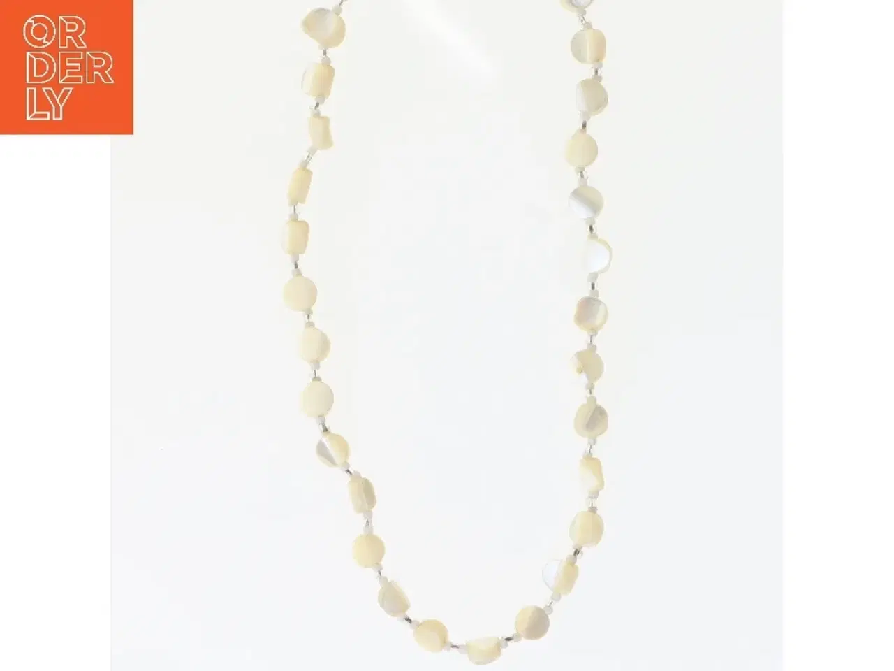 Billede 1 - Halskæde med hvide perler (str. 40 cm)