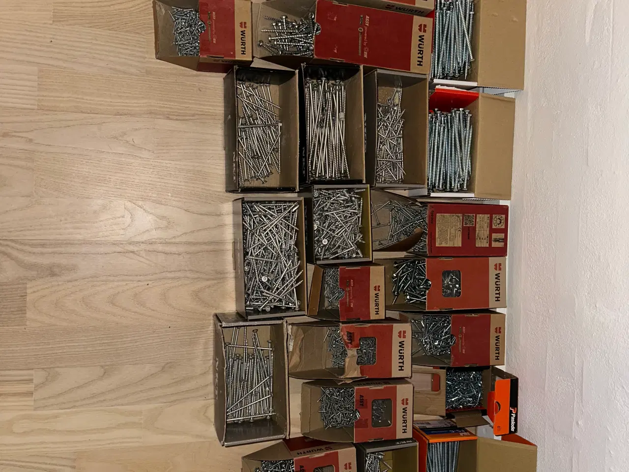 Billede 4 - Massive Lot of Assorted Wood Screws – Various Size