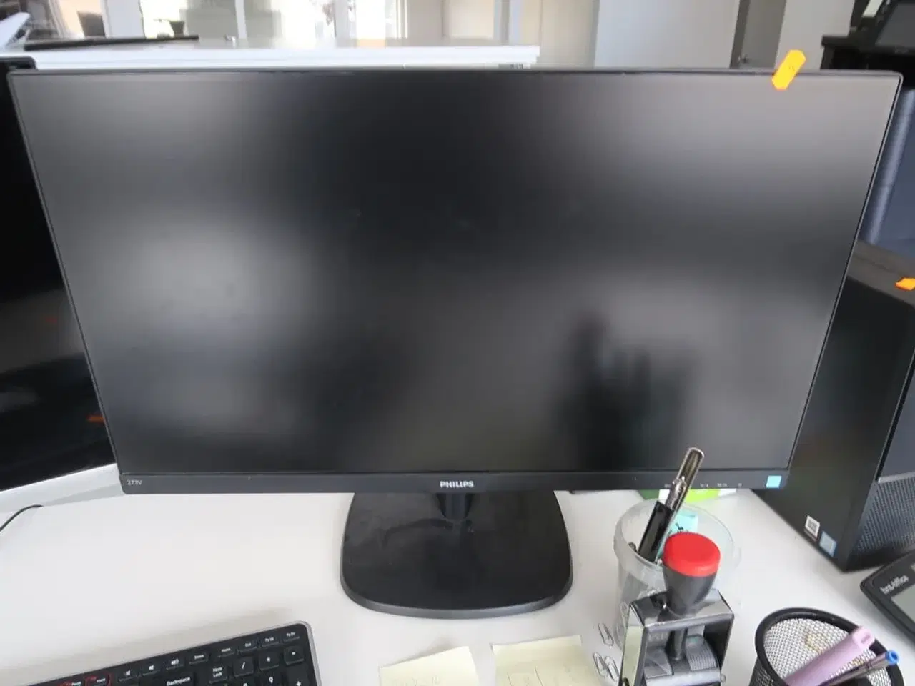 Billede 3 - Computer, 2 stk. skærme mus og tastatur