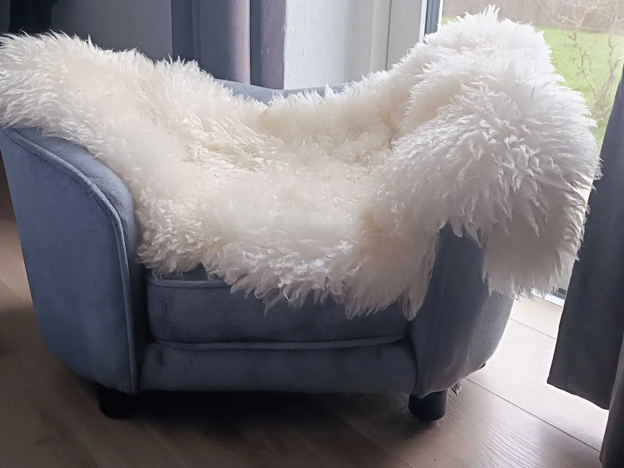 Billede 1 - Hundeseng til lille hund