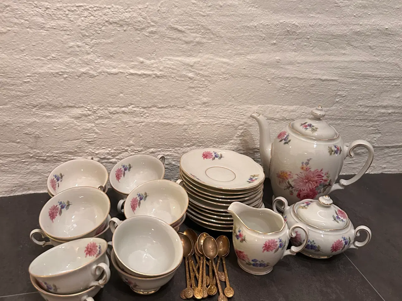 Billede 1 - Te/kaffe sæt til 12 personer