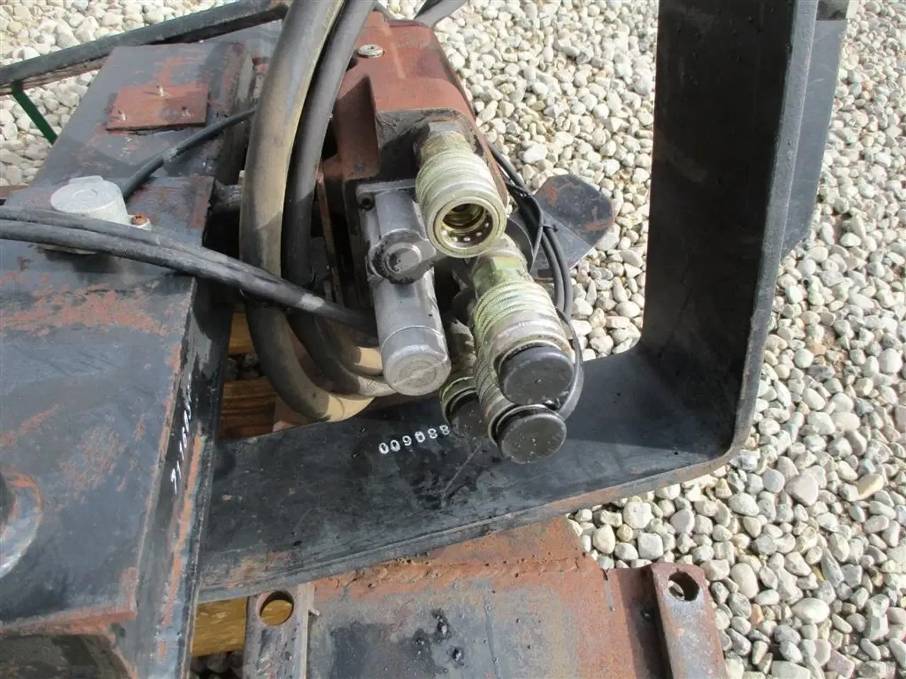Billede 9 - RIKO med beslag og komplet hydraulik sæt samt skovl.