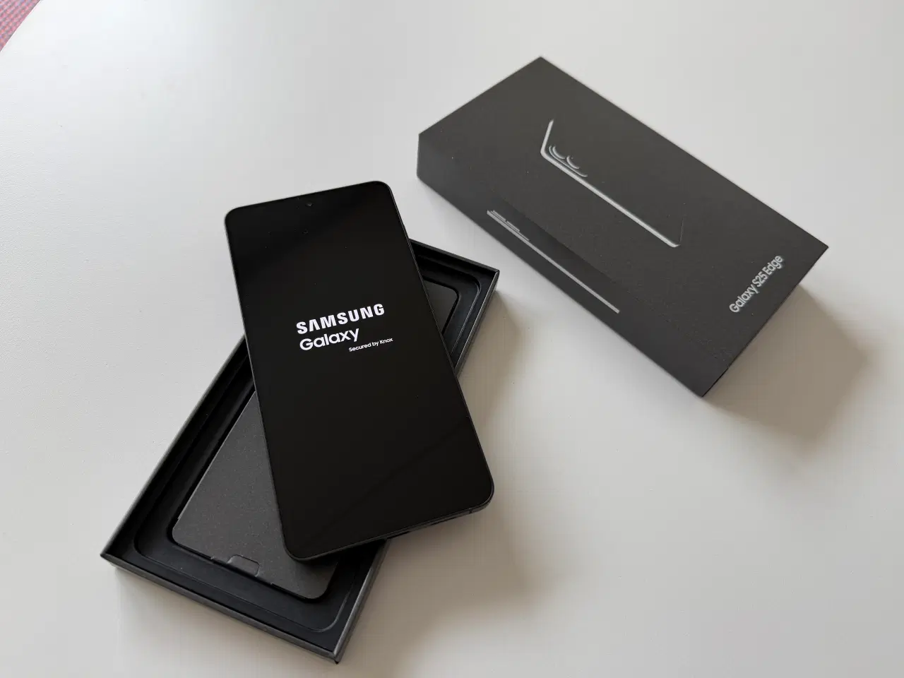 Billede 5 - Samsung Galaxy S25 Edge med 12GB RAM / 256 GB