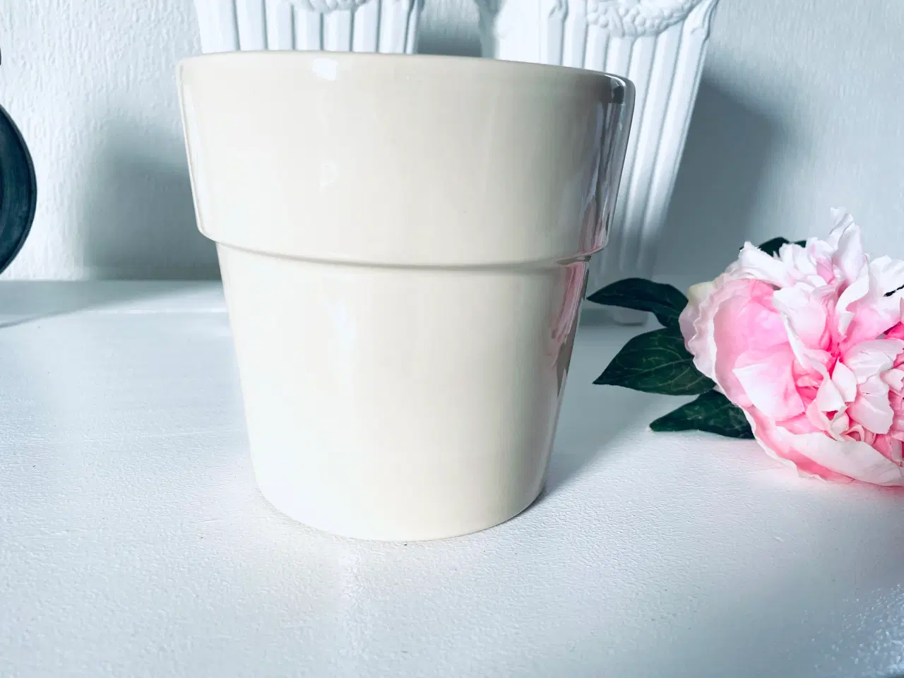 Billede 8 - Urtepotteskjuler i beige SOM NY