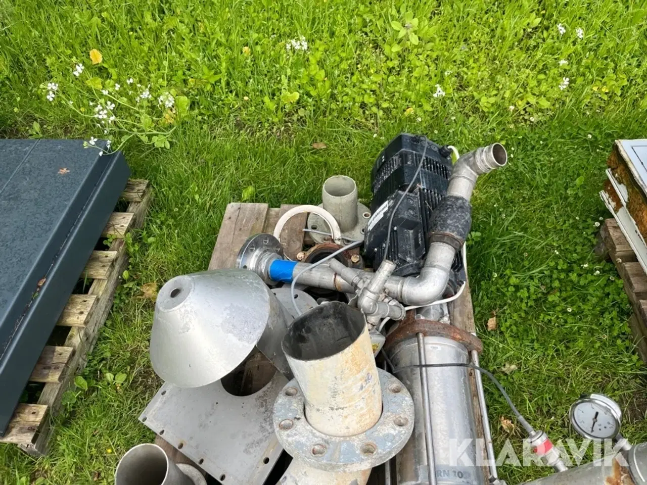 Billede 11 - Motor/Pumpe og diverse andre metaldele