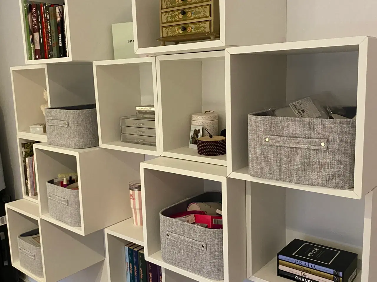 Billede 3 - Flot hvid modulopbygget reol fra IKEA