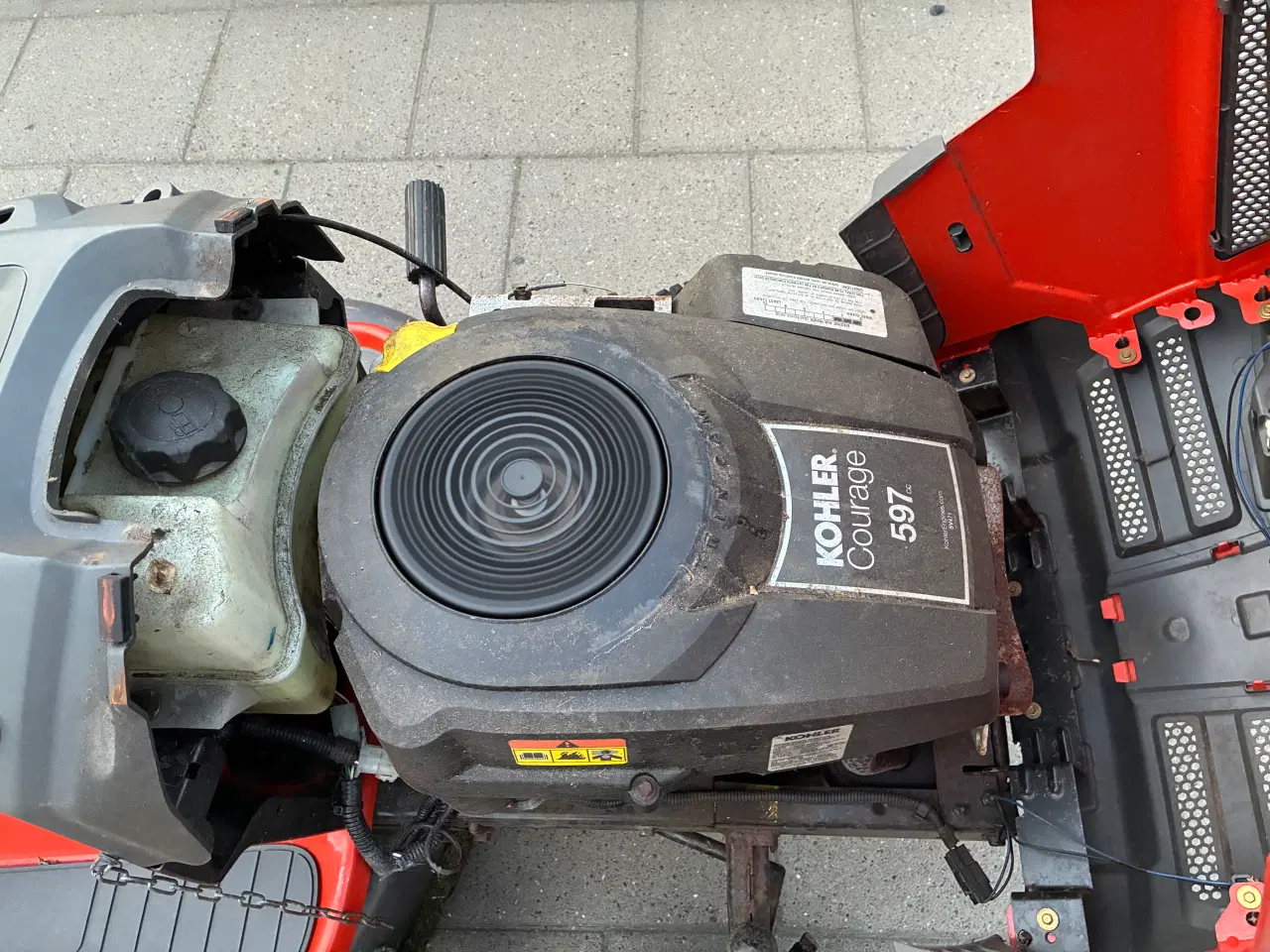 Billede 2 - Havetraktor Husqvarna LTH 152 Med hydrostat ￼ ￼42”